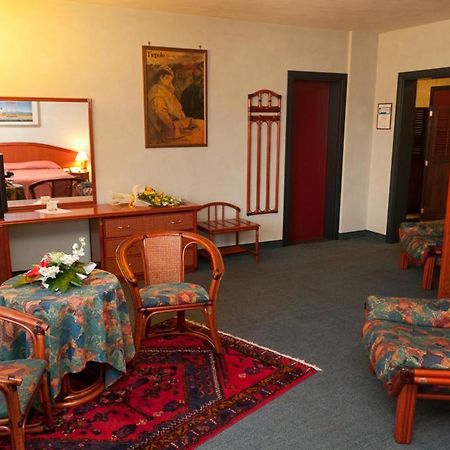 Hotel Villa Isabela SantʼAngelo Εξωτερικό φωτογραφία